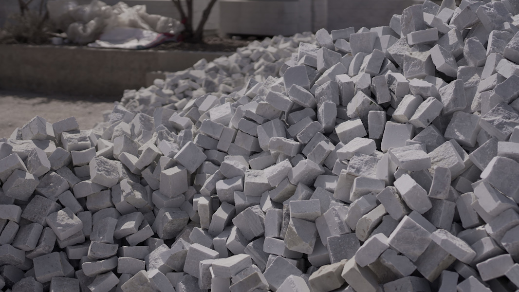 Cubic Crack 01